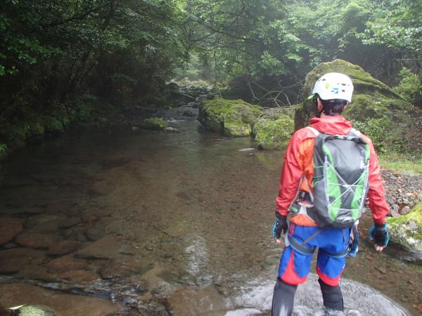 しとしとなお天気の中、出発！