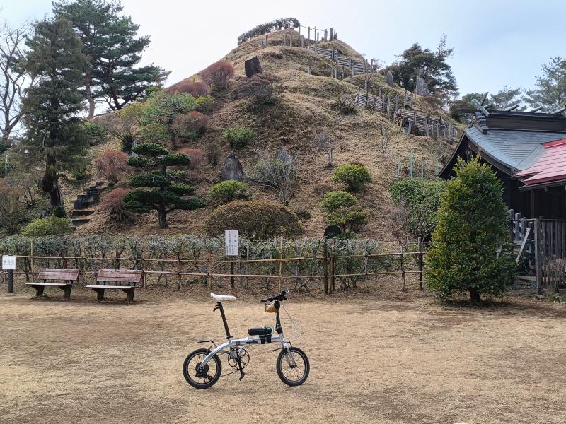 荒幡富士　ここへ来るのもそこそこキツイ坂道でした。