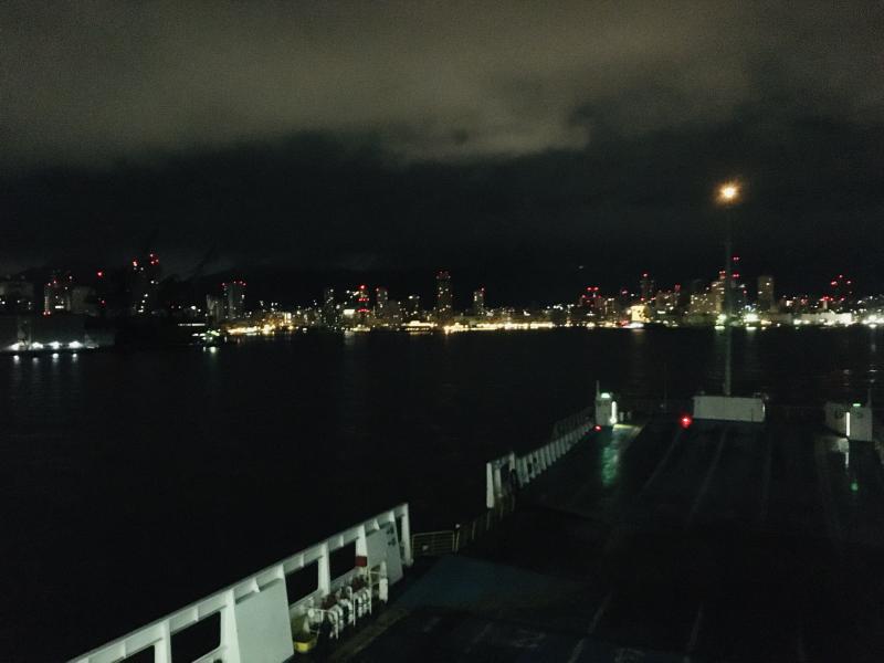船から見た神戸。