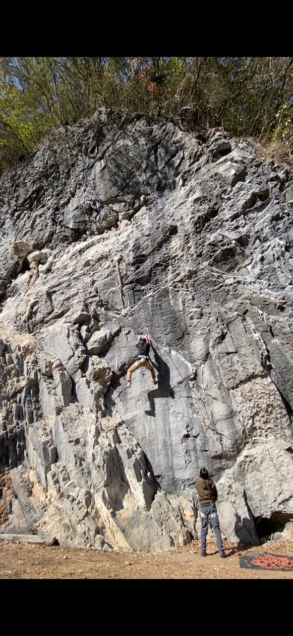 日当たり最高の岩場。