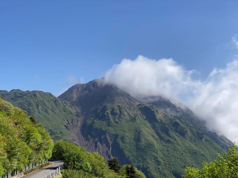 展望所から見る平成新山。