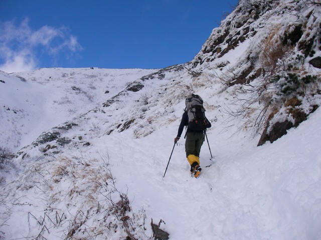 晴天と悪天の秋山の模様をお伝え致します。