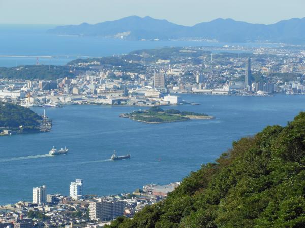 関門海峡を眺めに戸ノ上山へ行ってきました