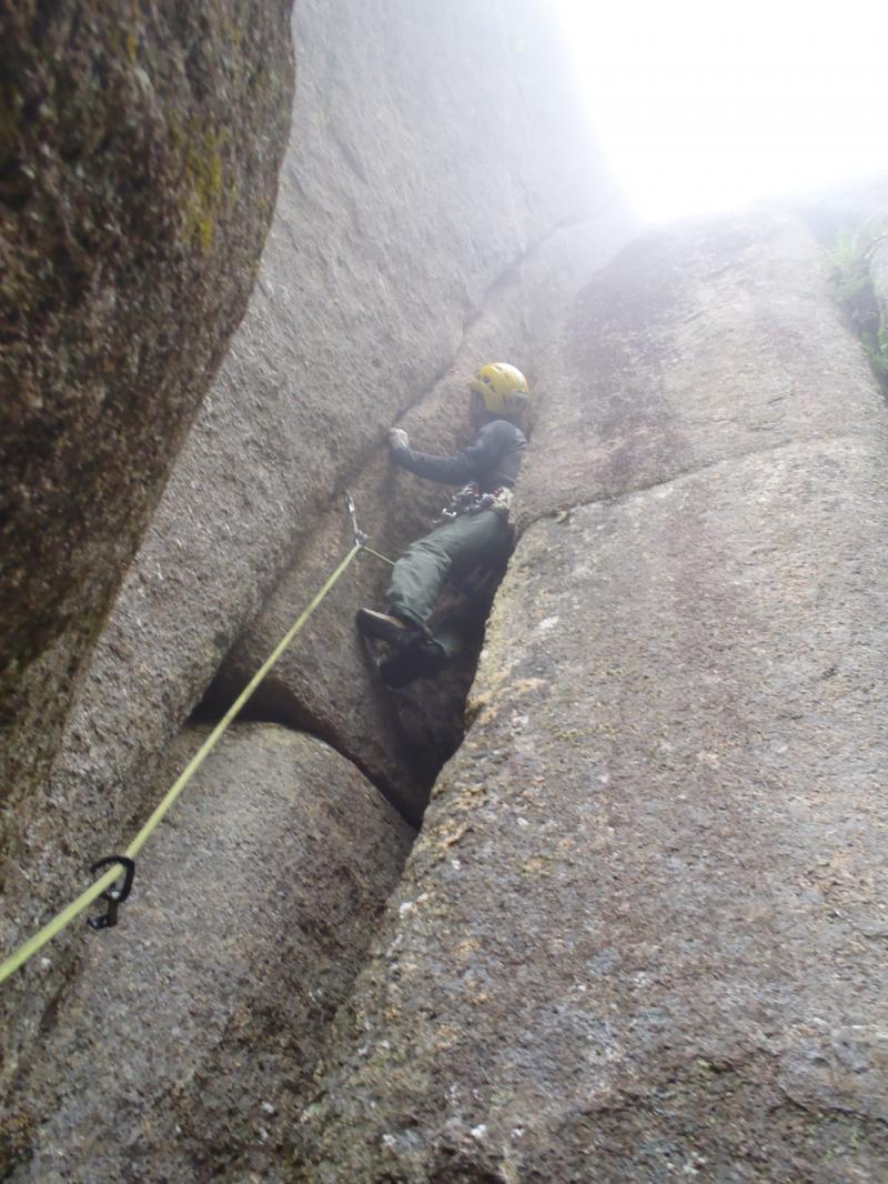 クラック天国でした