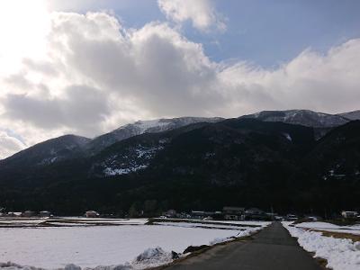 帰りの道から、藤原岳を眺めました。お疲れ様です。