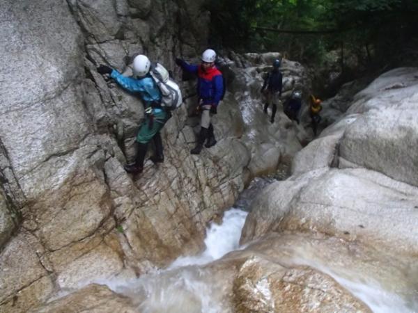 壁伝えでヘツルの楽しい
