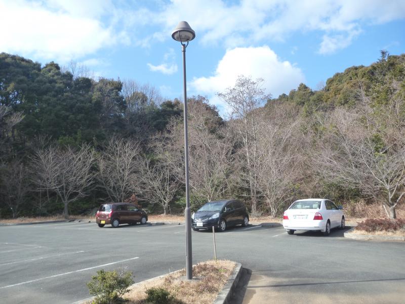 梅田親水公園。駐車場あります。
