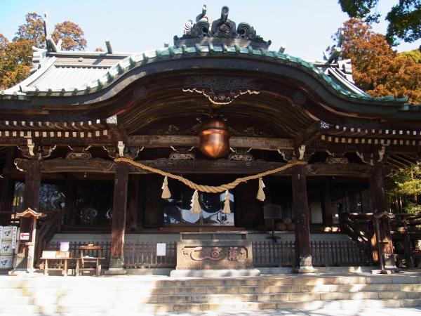 神社の横から登り始めます～