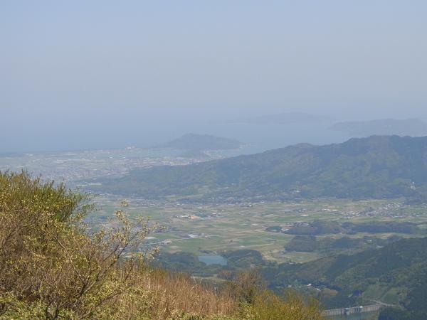 井原山・雷山　縦走路からの景観。
