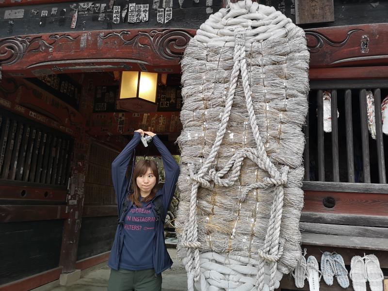 第四番金昌寺にはこんなに大きな草鞋が。