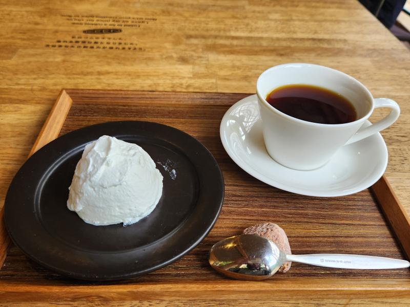 湯俣山荘のパンナコッタ。2年連続で口にできるとは！