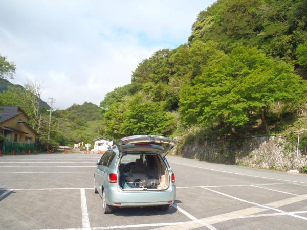 朝明渓谷の駐車場。駐車料金５００円です。