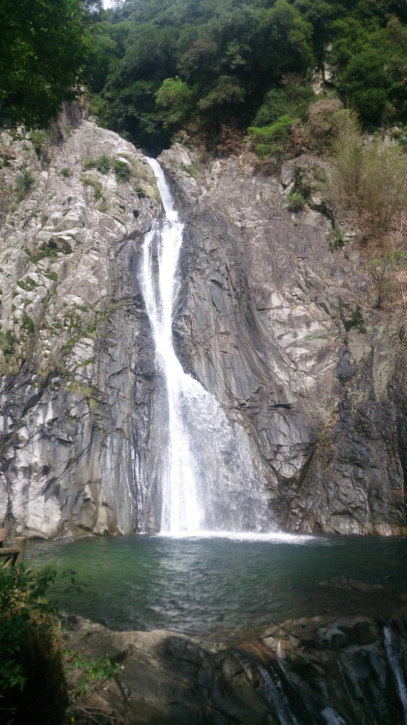 三名瀑にも数えられる布引の滝