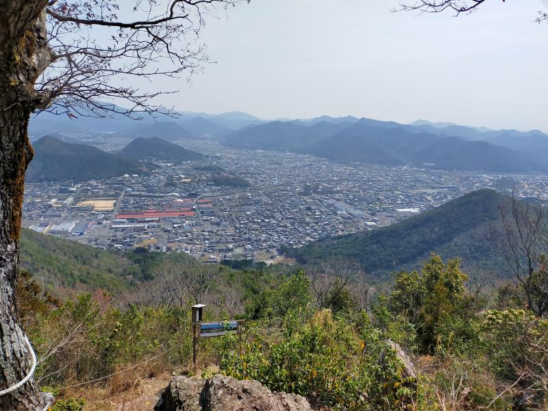 山頂東屋より