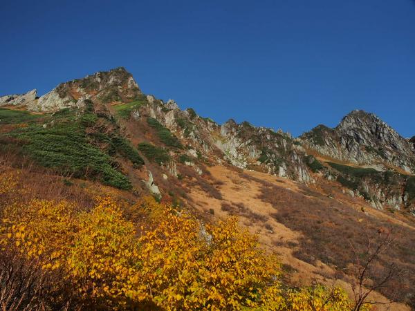 千畳敷カールの紅葉　さあ宝剣岳へ！