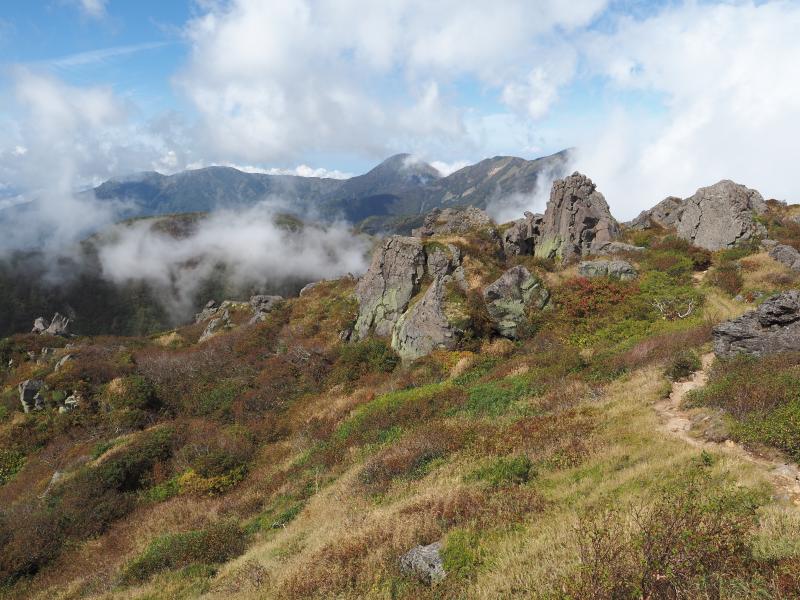 燕温泉から妙高山
