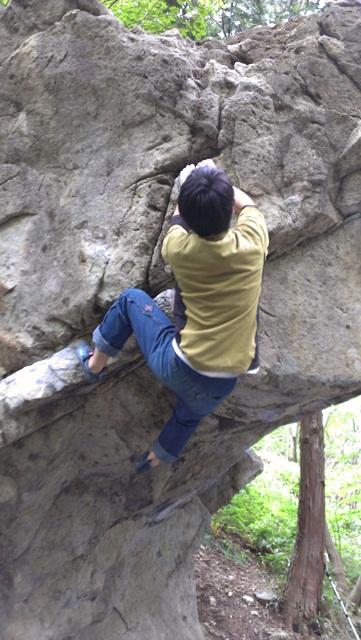 いつでも人がいるミニハイカラ岩。ハイヒール５級でアップ。