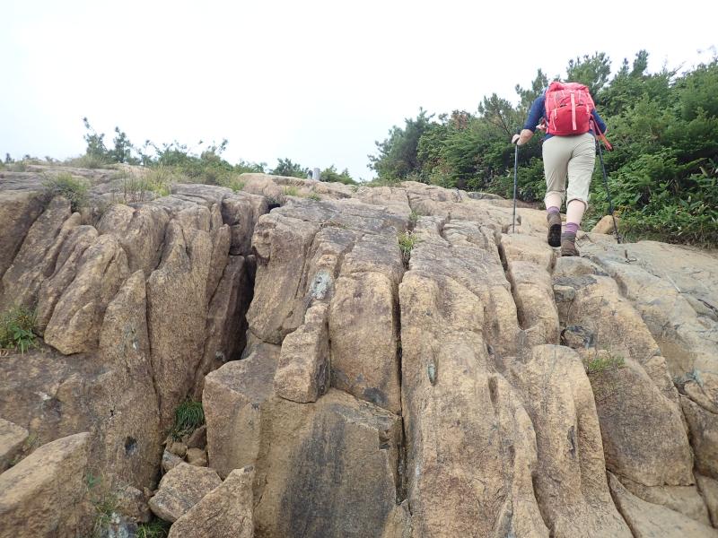 蛇紋岩も岩はすべる