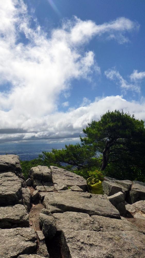 長峰山山頂はあたり一帯の景色を独り占めできます