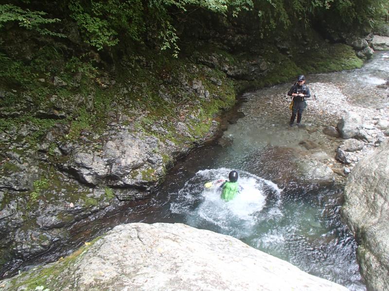 思いきってジャンプ！