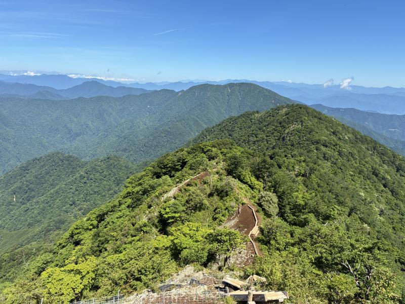 西丹沢の山々が美しい