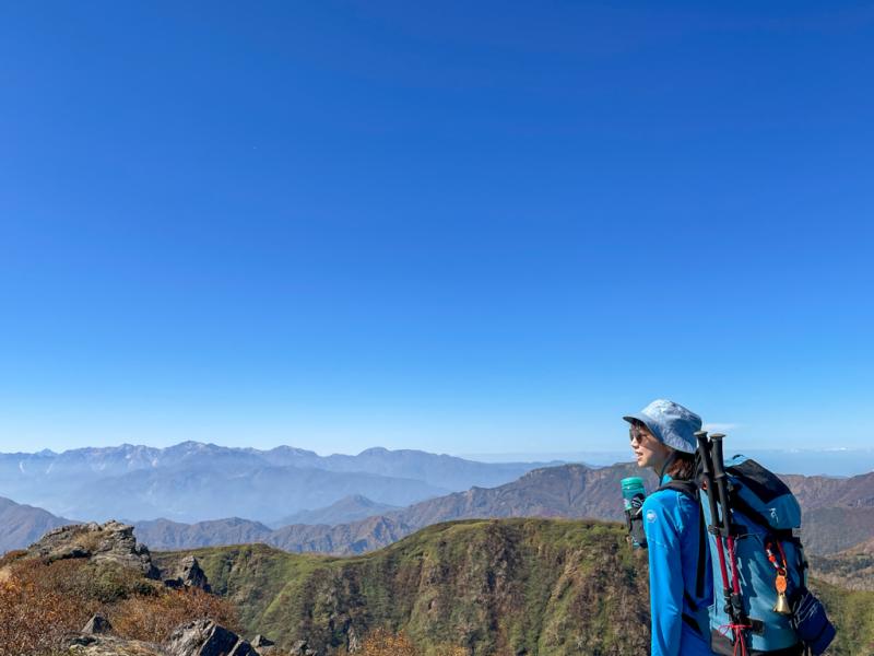 後ろ立山連峰を望む