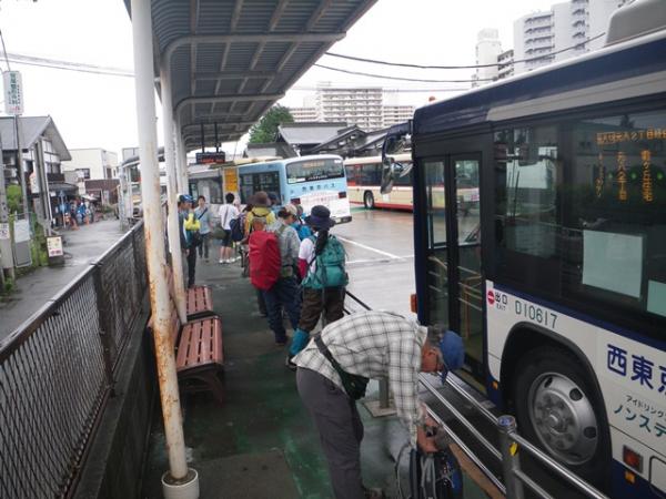 9:40高尾駅集合９：５２発のバスで小仏に向かいます