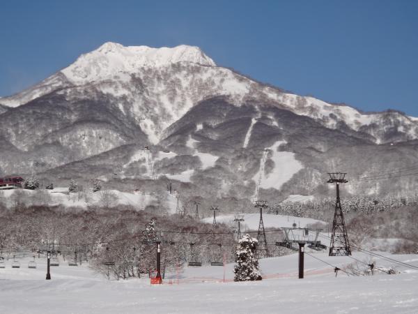 晴天の妙高山