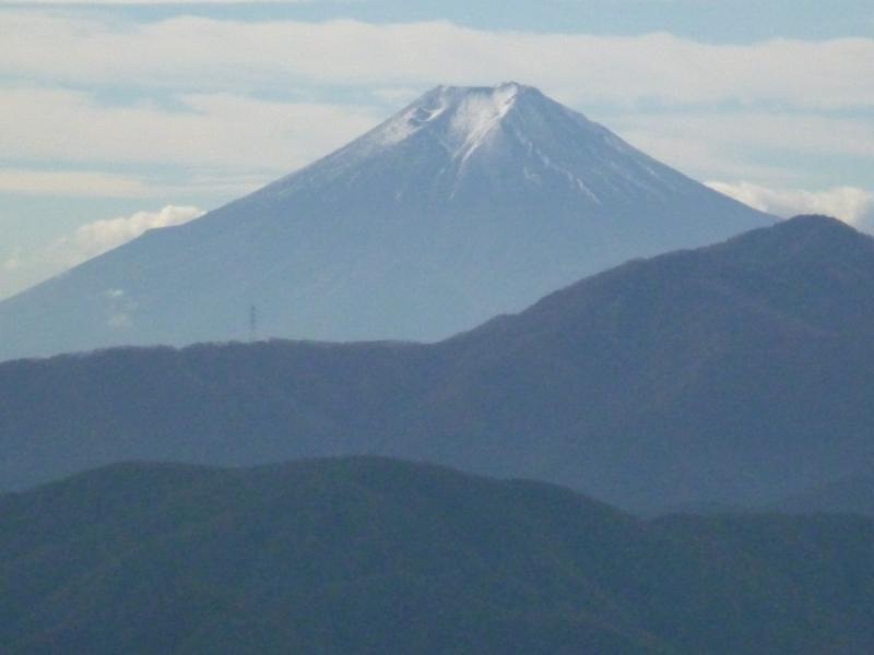 七ツ石小屋からはキレーイに富士の峰。