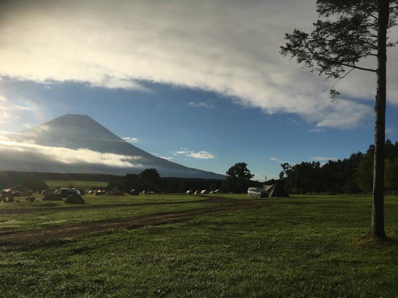 早朝の一瞬だけ富士山が見えました